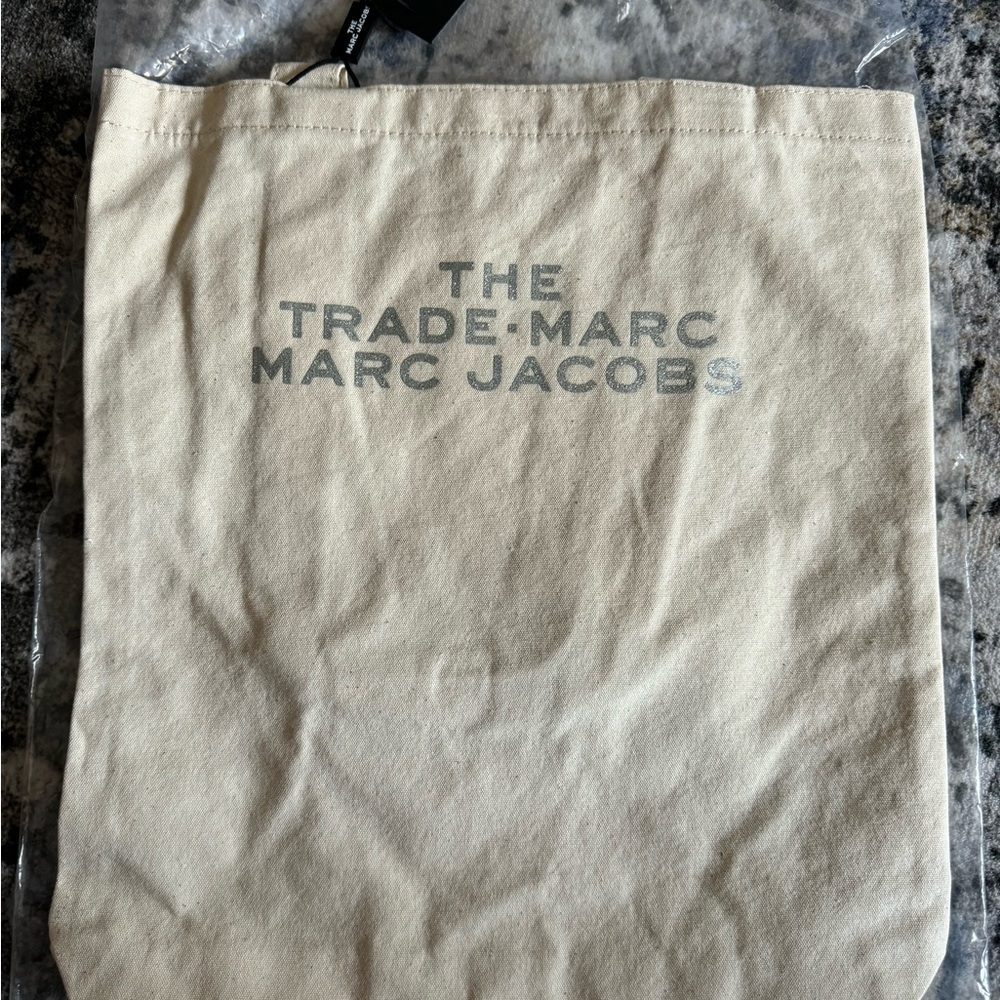 Marc Jacobs Peach Cream Canvas Tote Bag NWT - Picture 5 of 6